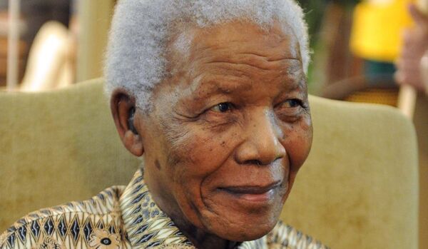 Le gouvernement sud-africain a indiqué une amélioration de l'état de santé de Mandela - Sputnik Afrique