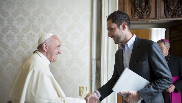 Le Pape François rencontre le fondateur d'Instagram Kevin Systrom - Sputnik Afrique