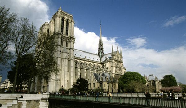 Notre Dame de Paris fête largement l’Assomption - Sputnik Afrique