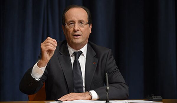 François Hollande, Damas est « responsable » de l'attaque chimique - Sputnik Afrique