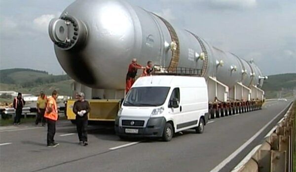 Transport de réacteurs de craquage du pétrole : Rosneft vise un record - Sputnik Afrique