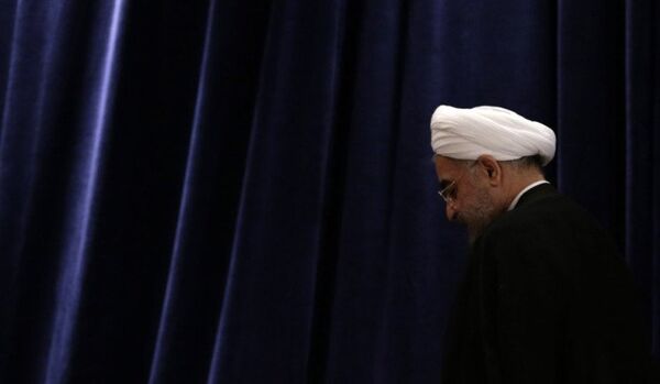 Le président de l'Iran jeté des œufs et des chaussures - Sputnik Afrique