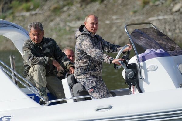 21 juillet 2013. Vladimir Poutine lors de sa visite de la réserve naturelle et biosphérique d’État de Saïano-Chouchensk. - Sputnik Afrique