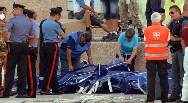 Plus de 300 corps retrouvés après le naufrage de Lampedusa (garde-côtes) - Sputnik Afrique