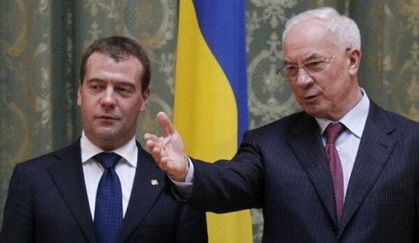 Rencontre du Premier ministre Medvedev et son homologue ukrainien Azarov à Moscou - Sputnik Afrique