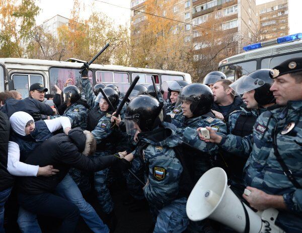 Les émeutes à Moscou : la police barre le centre de la capitale - Sputnik Afrique