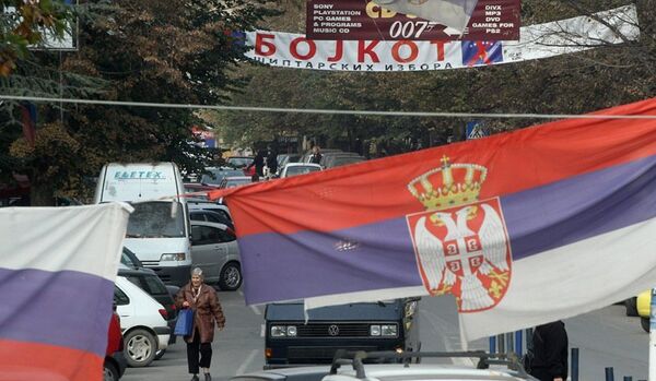 Les extrémistes ont détruit un bureau de vote au Kosovo - Sputnik Afrique