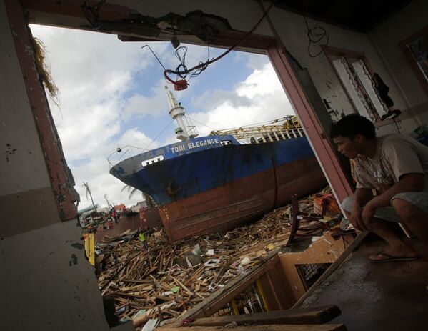 Des milliers de personnes sont devenues victimes du typhon aux Philippines - Sputnik Afrique
