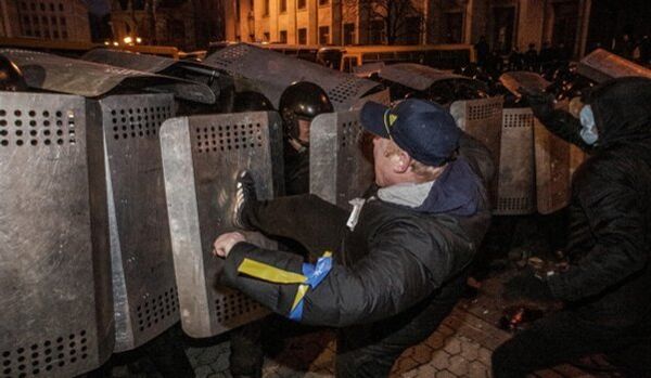 « Environ 100 policiers étaient blessés à Kiev » (le ministère de l’Intérieur) - Sputnik Afrique