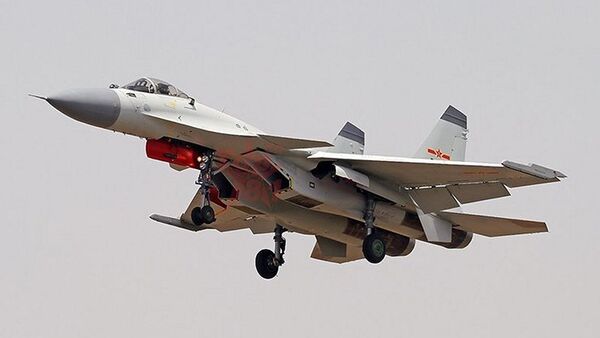 La Chine lance la production en série de chasseurs J-15 - Sputnik Afrique