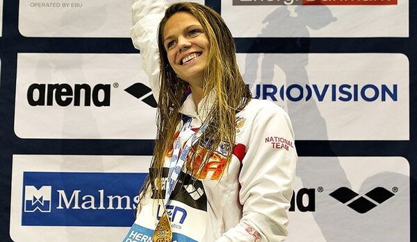La Russe Ioulia Efimova bat le record mondial aux Championnats européens de natation - Sputnik Afrique