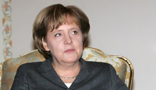 Ukraine : il ne faut pas forcer le pays à prendre les décisions (Merkel) - Sputnik Afrique