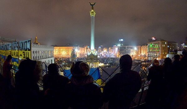 Les manifestants à Kiev commencent à se bagarrer - Sputnik Afrique