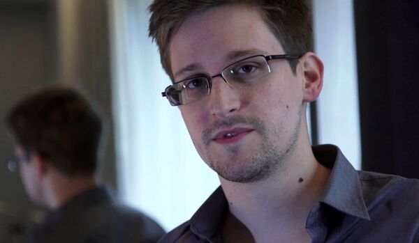 Edward Snowden a souhaité Joyeux Noël (Vidéo) - Sputnik Afrique