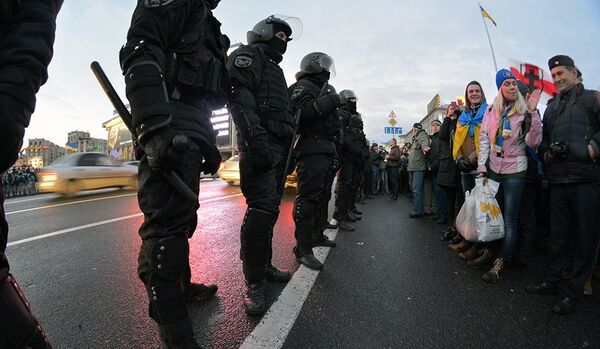 Ukraine : les noms des commandos ayant frappé les manifestants publiés sur Internet - Sputnik Afrique