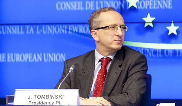 L’Ambassadeur de l'UE à l'Ukraine s’adresse aux manifestants avec un appel - Sputnik Afrique