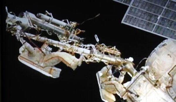 Les cosmonautes russes ont installé des caméras vidéo dans l'espace - Sputnik Afrique