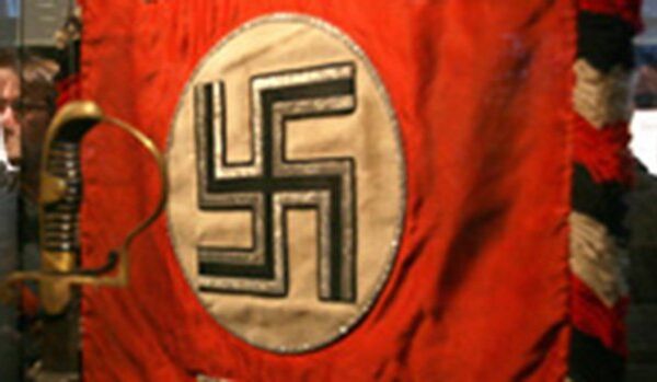 Un Alsacien condamné pour avoir accroché un drapeau nazi chez lui - Sputnik Afrique