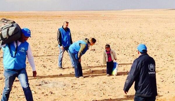 Le garçon syrien perdu dans le désert retrouve sa mère - Sputnik Afrique