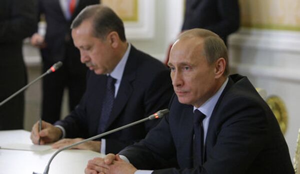 Poutine et Erdogan sont convaincus qu'une paix interethnique pourra être instaurée en Crimée - Sputnik Afrique