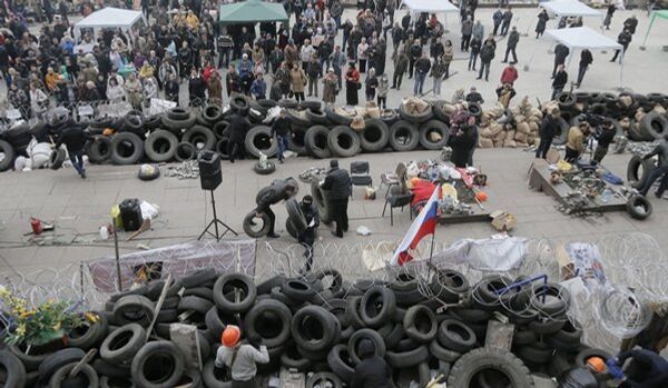 Donetsk : les manifestants ont essayé de prendre le contrôle du bâtiment du procureur - Sputnik Afrique