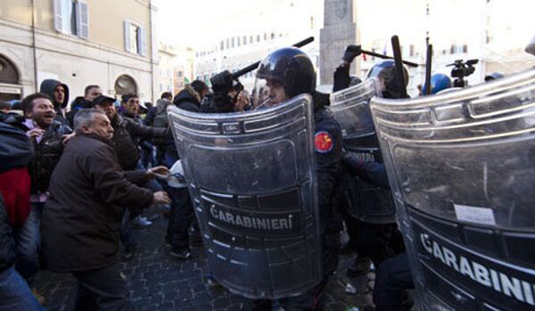 Italie : 80 arrêtés pendant les manifestations contre la politique du gouvernement - Sputnik Afrique