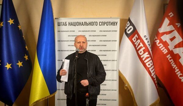 Est de l'Ukraine : Tourtchinov décide de lancer une opération d'envergure - Sputnik Afrique