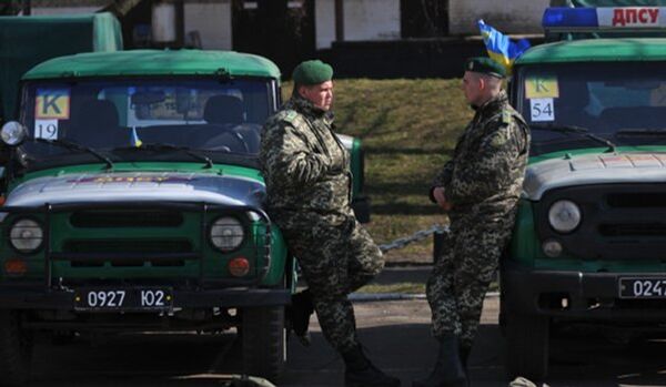 Des gardes-frontières ukrainiens ont agressé deux Russes et un Biélorusse - Sputnik Afrique