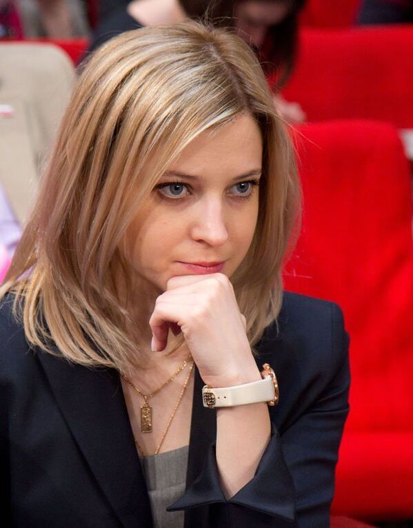 Sur la photo : Natalia Poklonskaïa, Procureure de Crimée lors d'une réunion du Conseil d'Etat de Crimée. - Sputnik Afrique