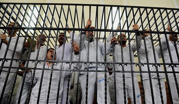 Egypte: 126 pro-Morsi condamnés à dix ans de prison (médias) - Sputnik Afrique