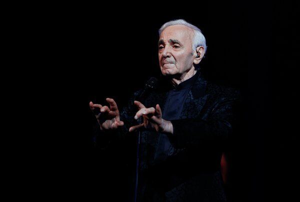 Charles Aznavour en concert à Erevan. Mai 2014. - Sputnik Afrique
