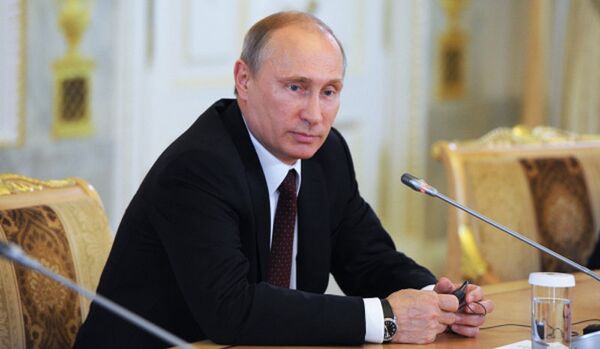 Poutine espère que les Occidentaux se rendent compte des conséquences négatives de l’isolement éventuel de la Russie dans l’arène internationale - Sputnik Afrique