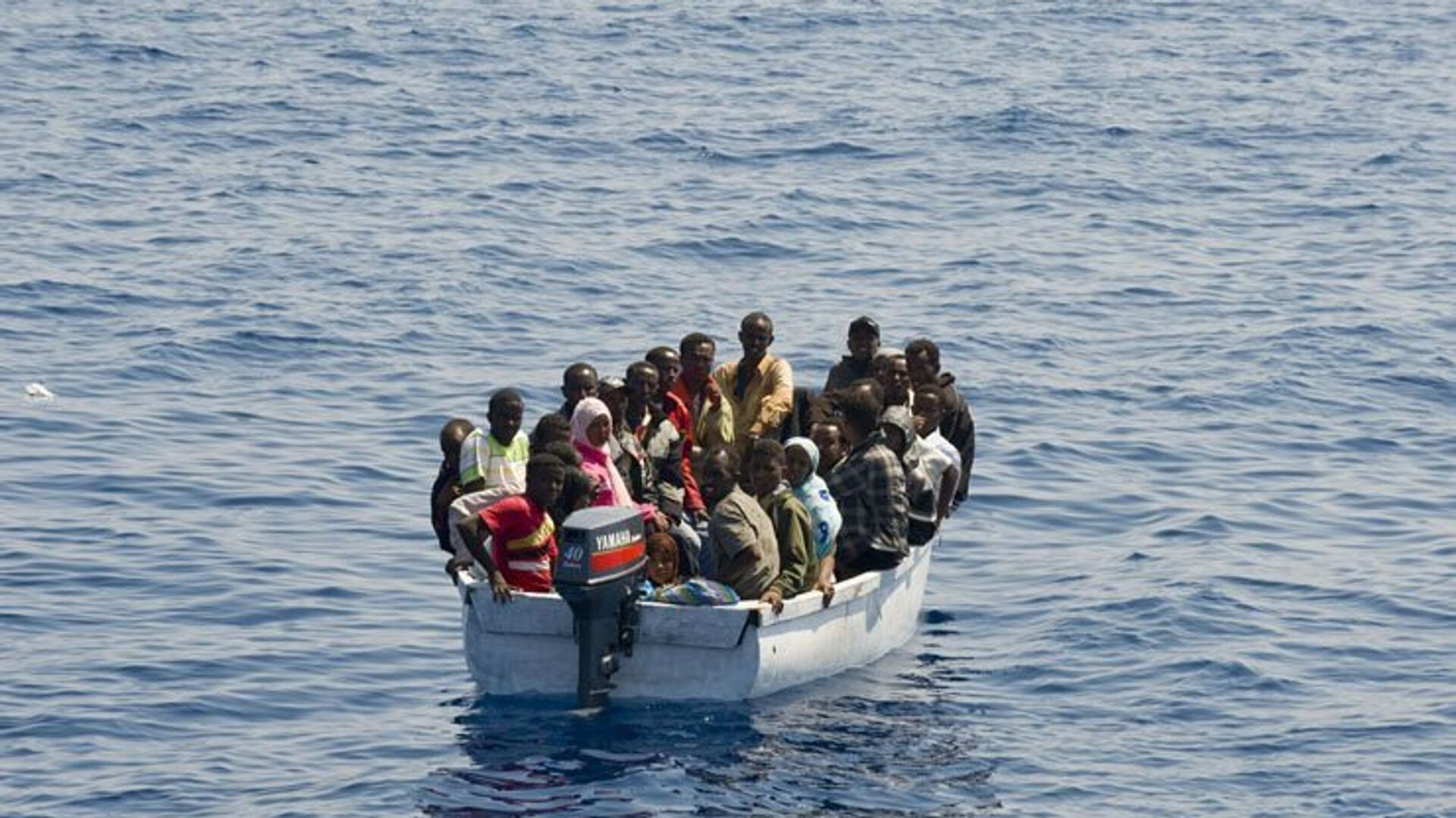 Italie : une trentaine de cadavres trouvés sur un bateau de migrants (garde-côtes) - Sputnik Afrique, 1920, 25.12.2021