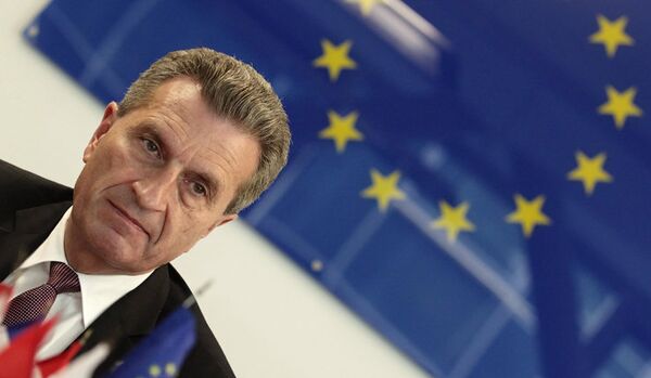 Oettinger a appelé à remplir les cuves de gaz - Sputnik Afrique