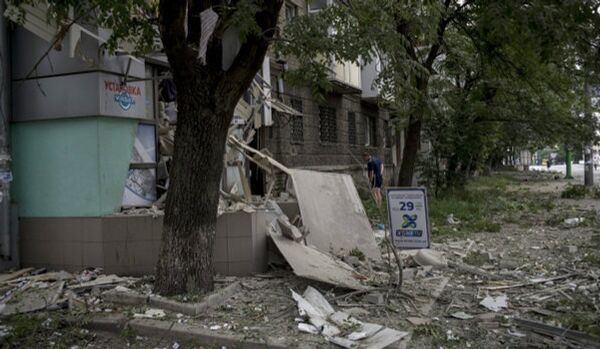 Tirs sur Lougansk : 15 civils tués et 53 autres blessés - Sputnik Afrique