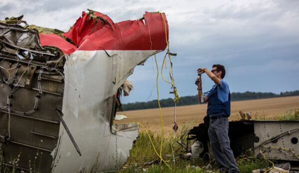 Les sauveteurs ont élargi la zone de recherche sur le site du crash de l’avion malaisien - Sputnik Afrique