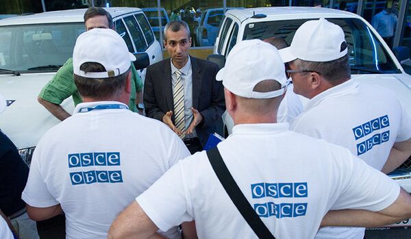 Les experts de l'OSCE risquent leur vie à cause de la réticence de Kiev de cesser les combats - Sputnik Afrique