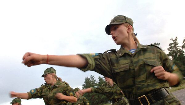 Troupes aéroportées russes : une section féminine voit le jour - Sputnik Afrique