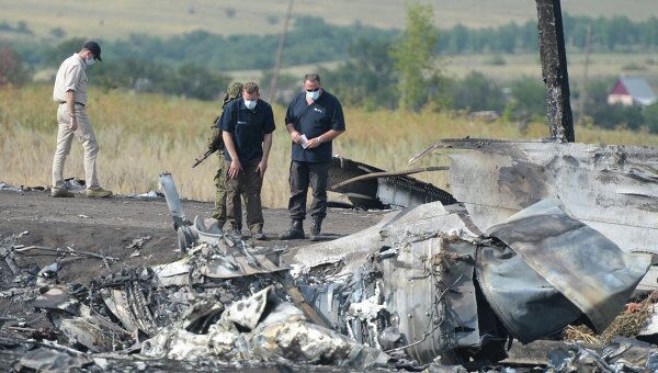 Le travail des experts sur le site de l'accident de Boeing n’arrêtait pas (OSCE) - Sputnik Afrique