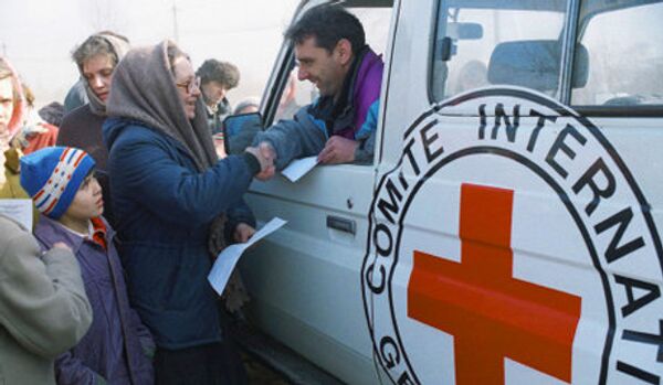 La Croix-Rouge russe aidera la Russie à acheminer une aide humanitaire en Ukraine - Sputnik Afrique