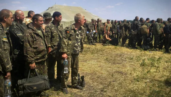 200 soldats ukrainiens renvoyés chez eux - Sputnik Afrique