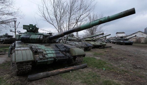 Le ministère ukrainien de la Défense va renforcer son armée avec un équipement de réserve - Sputnik Afrique