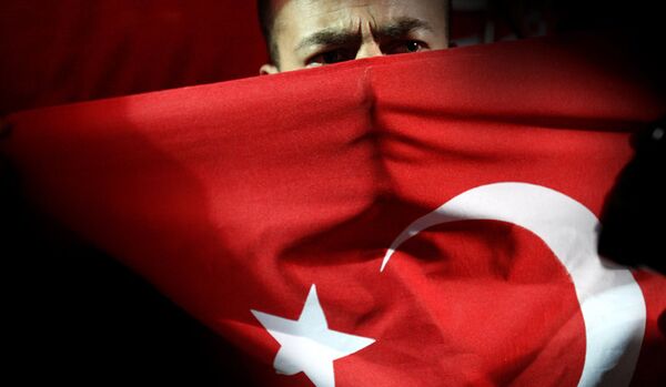 Les émeutes en Turquie ont fait un mort - Sputnik Afrique