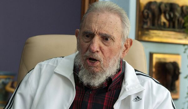 Cuba : Fidel Castro reçoit un jeune admirateur chez lui - Sputnik Afrique