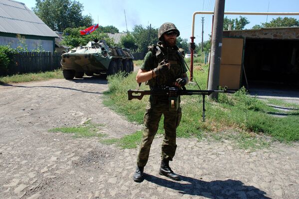 Les miliciens de la République populaire autoproclamée de Donetsk ont libéré Ilovaïsk des bataillons Donbass et Azov. - Sputnik Afrique