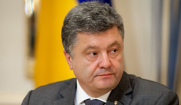 Porochenko: la situation à l’Est de l’Ukraine est complexe, « mais contrôlable » - Sputnik Afrique