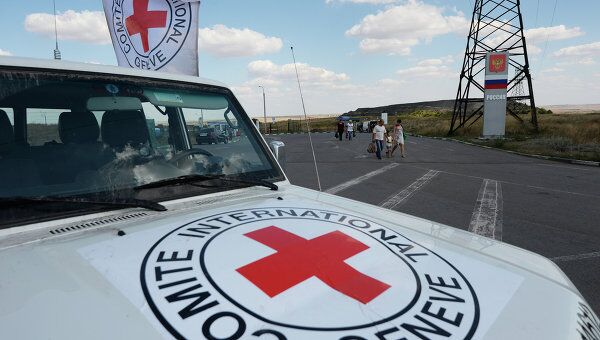 La Croix-Rouge n'a pas réussi à livrer de l'aide humanitaire à Lougansk - Sputnik Afrique