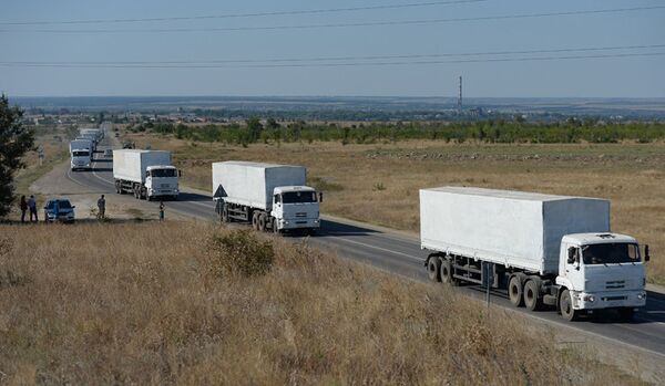 Les premiers camions de colonne humanitaire retournés en Russie - Sputnik Afrique