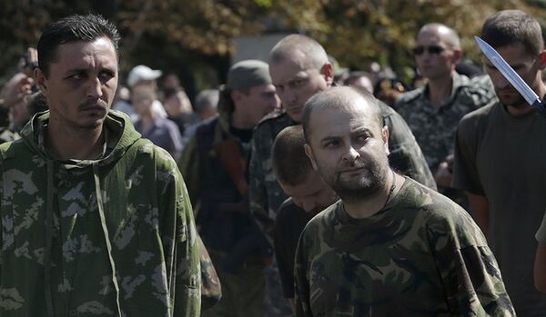 Les miliciens et Kiev se sont entendus sur le transfert de prisonniers - Sputnik Afrique