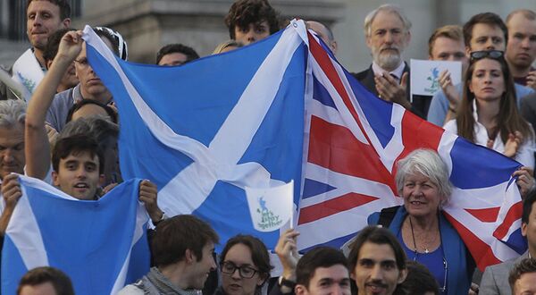 Référendum en Ecosse : la livre monte, les investisseurs parient sur le non - Sputnik Afrique